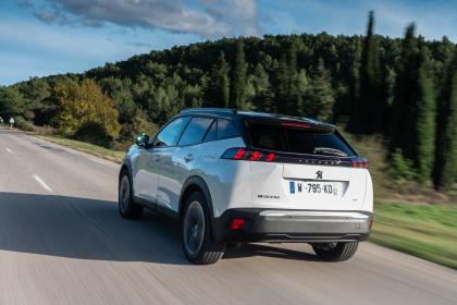 Peugeot e-2008 GT 136Ps